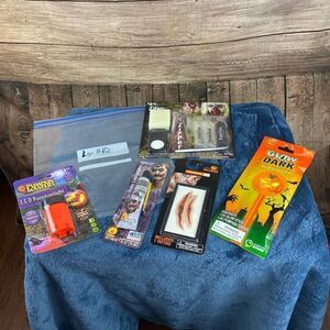 Halloween special lot #10 with various Halloween supplies